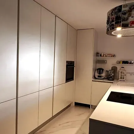 Appartement Comfortable In 120 M² Balcony With Garden View